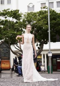 Hochzeitskleid Strelitzia by Alenaleena bridal