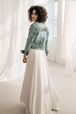 Brautjacke LOVE aus Jeans - 219€